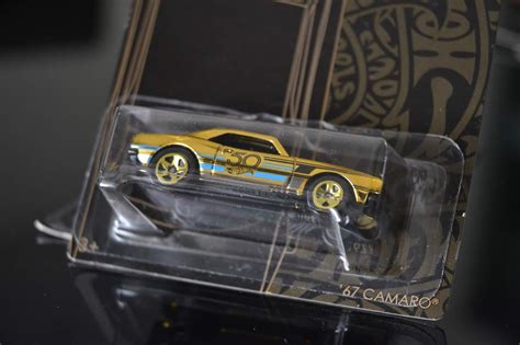 Hot Wheels Outra Dimensão 50º Aniversário Hot Wheels Black and Gold Collection O 8º elemento