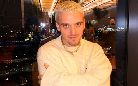 Lauv comparte una actualización sobre su viaje sexual Soy gay pero no soy gay