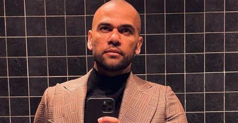 Las pruebas de ADN hallan restos de semen de Dani Alves en el interior de la vagina de la víctima