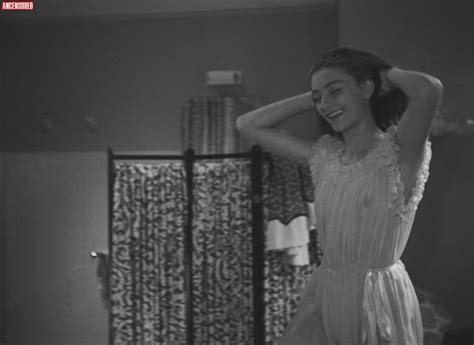 Naked Anouk Aimée in Les Amants de Vérone