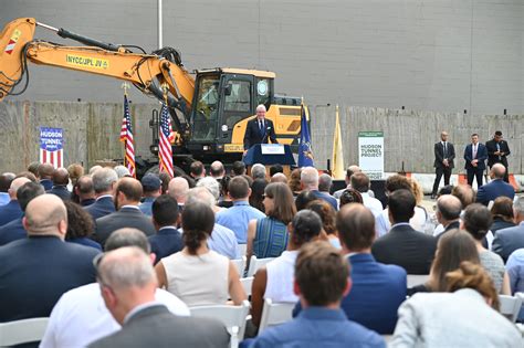 Democrats praise Biden for $6.88B grant aimed at long-awaited Hudson