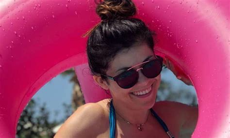 Zmys Owa Katarzyna Cichopek W Bikini Dosiad A Wielkiego R Owego Ptaka Tak Spektakularnie