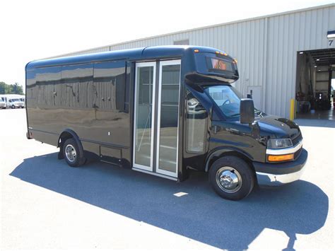 2018 Champion Chevrolet Express 4500 14 Passenger Shuttle Bus