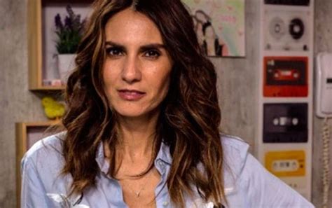 Milf Yazm N V Zquez Se Luce Con Transparencias Y Bikinis A Sus A Os Tecache Cl