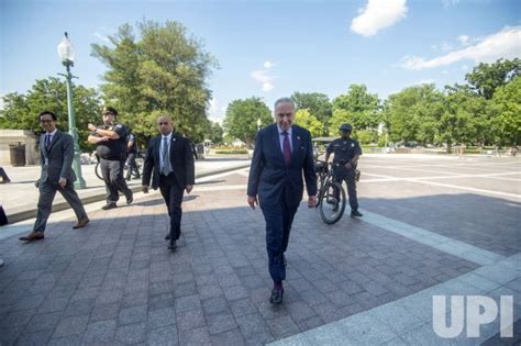 Photo Senate Majority Leader Schumer Walks To U S Capitol