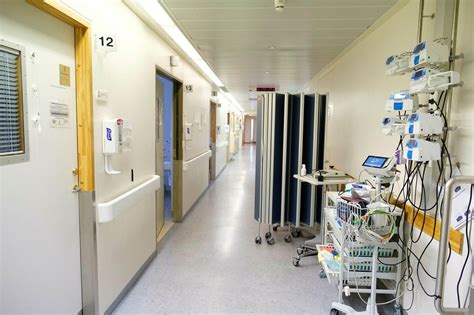 Sex Starfsmenn Landsp Tala S Ttkv