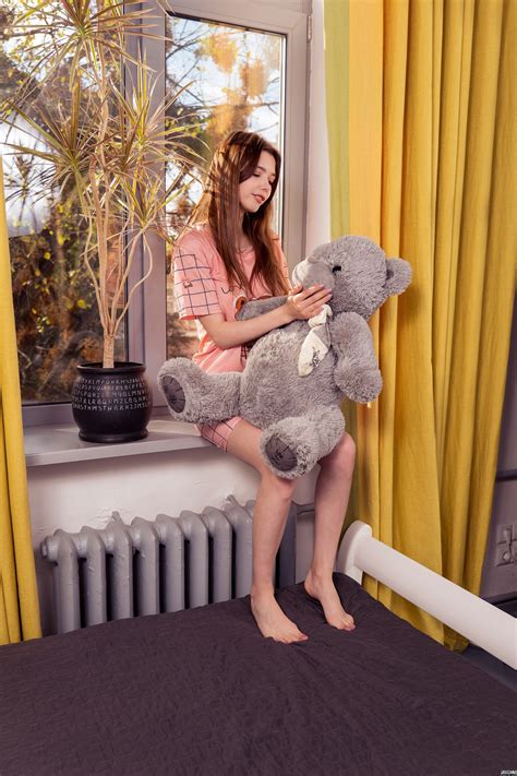 Mila Azul Sunday Morning Sunny Mood Sunshine Alex Lynn Plushies 1 Porn Pic