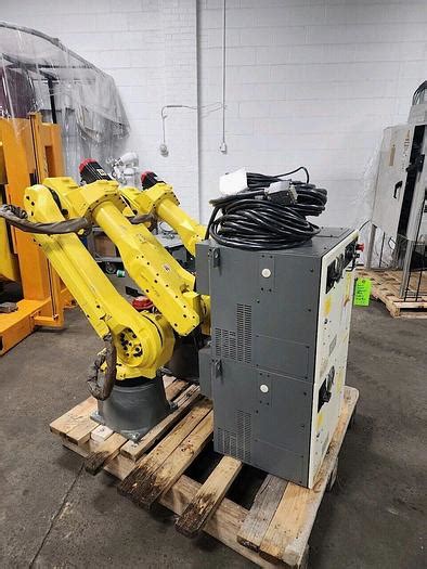 Used Fanuc M 20ia 20M Dual Arm Industrial Robot With R 30ib Controller