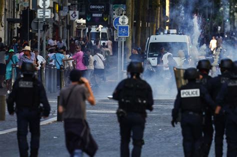 French Cinemas Close Early Amid Riots Following Shooting Of 17 Year Old