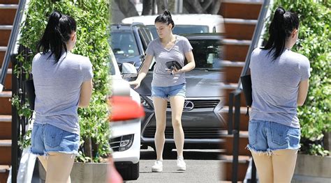Ariel Winter Sexy Ass In Short Denim Shorts Hot Celebs Home