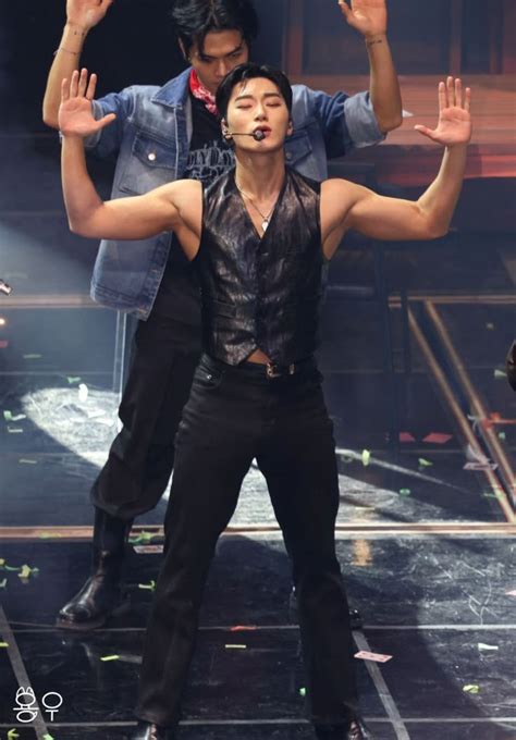 San240204 Cute Asian Guys Hot Korean Guys Stage Outfits