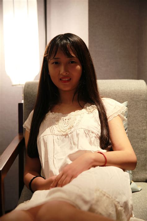 Hit x Hot 国模小蓉人体私拍套图 Page