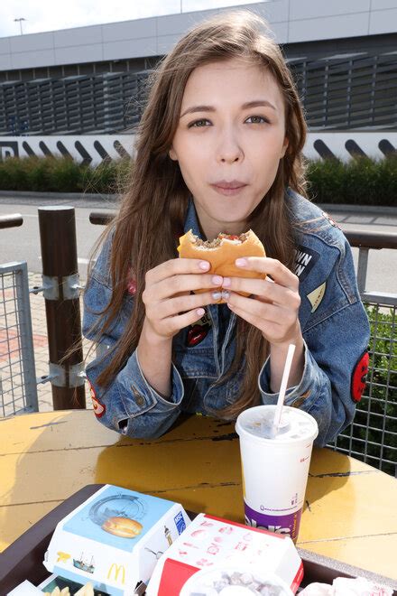 Mila Azul Too Sexy For Nba Spiked Bar W4B Alex Lynn 038 Porn Pic