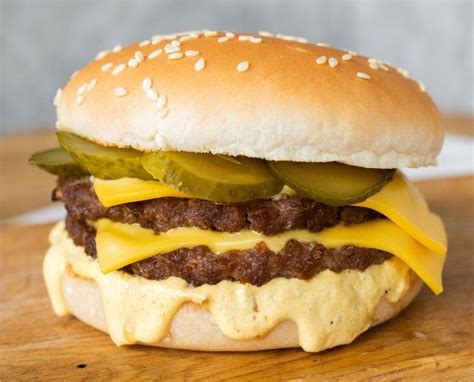 Двойной Чизбургер заказать с доставкой на дом в Гомеле, цена