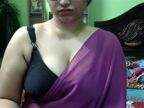 SexyyDoll Naked Stripping On Cam For Live Sex Video Chat SexyLiveWebCam