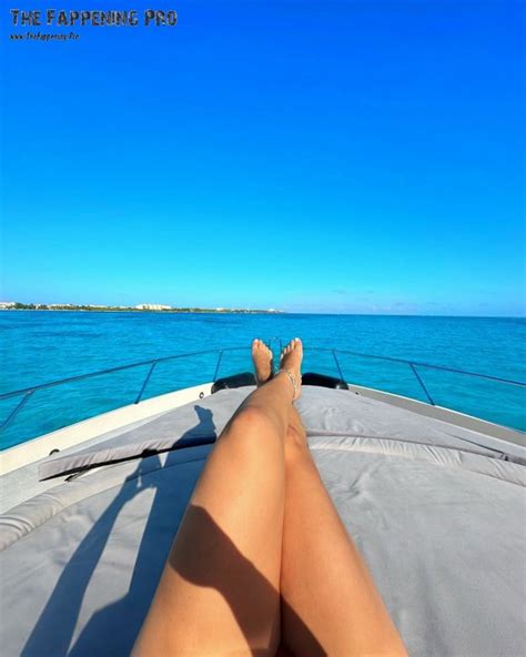 Hrush Achemyan Exposed Huge Tits For Dezi Ad Photos The Fappening