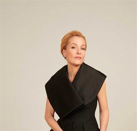 Sex Education ın Sevilen Oyuncusu Gillian Anderson Sütyen Kullanımıyla İlgili Samimi