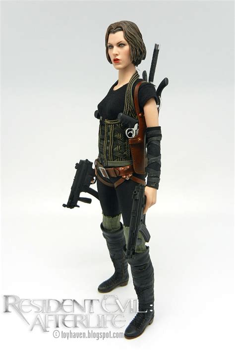 Toyhaven Review Ii Resident Evil Afterlife Alice Inch Collectible Figure By Hot Toys