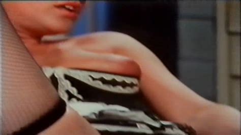 Naked Helen Thomas In Venus In Seide