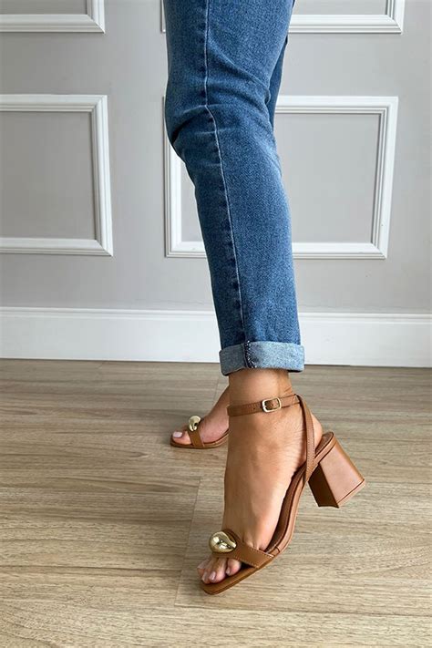 Sandália Karol Nude Tira Metal Damannu