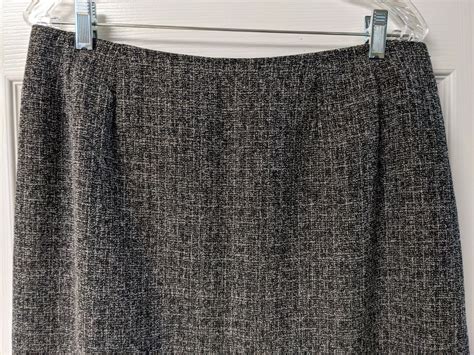 Larry Levine Classics Skirt Black White Tweed Straigh Gem