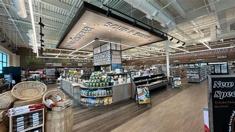 Florida-based grocery chain expands with new ‘all-natural’ store in ...