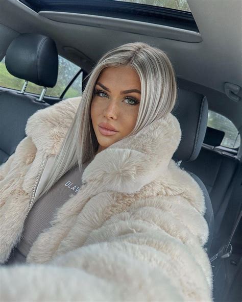 Lilly In Fur R Hot Chavs