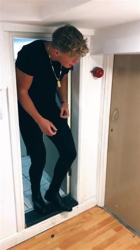 SUPER TALL HOT MAN ThisVid