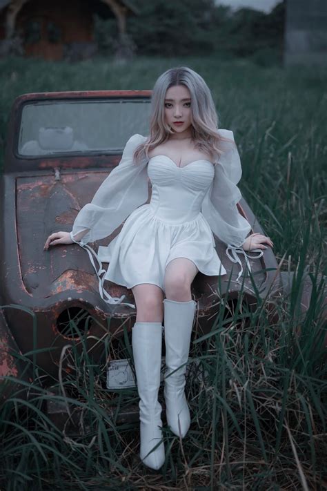 Hot Girl L Ng S N S T M Nh Th V N Ng I M Nhan S C I Th C Khi N Nhi U Ng I Ng Ng Ng