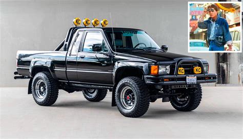 sale     future spec toyota sr pickup truck