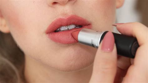 Mac Kinda Sexy Lipstick Shade Makeup And Beauty Pinterest