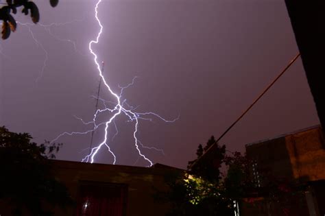 Temporal De Lluvia Rayos Y Granizo Golpeó Con Fuerza El Sur De