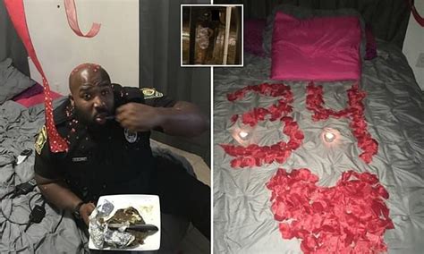 Married Miami Cop Is Investigated For Having Sex On Duty Daily Mail Online