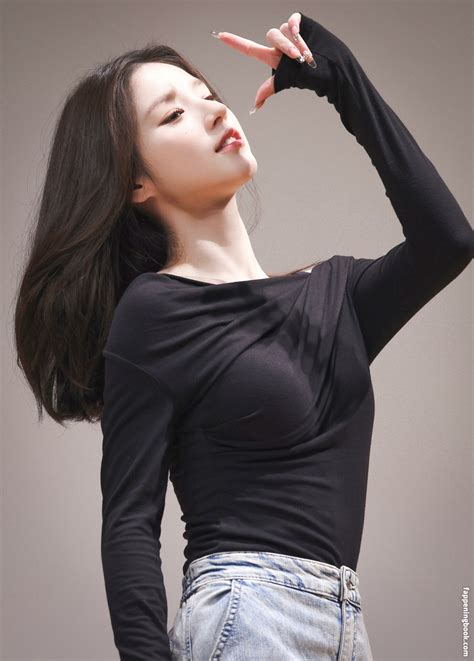 HeeJin Heejin Theworld Nude OnlyFans Leaks Fappening FappeningBook