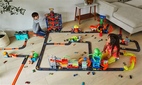 Hot Wheels City Zestaw Żmijowy Most Pojazdy tory i garaże Sklep internetowy al to