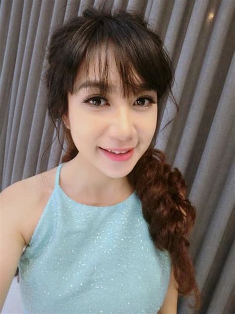 V L H I Khoe Nh Th I L Hot Girl Nhan S C M Mi U C N X I T I V I Tr M Tri U Duy Ch M T