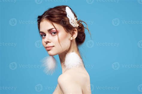 Pretty Woman Naked Shoulders Cosmetics Clean Skin Model Stock Photo At Vecteezy