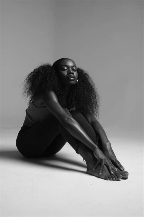 Pin By Karl On Beautiful Dark Skin Princesses Photoshoot Concept