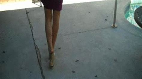 Sexy Kayla In Skimpy Bikini Gets Feet DIRTY And Shows You Her Soles Kayla Jane S Feet