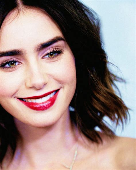 Lily Collins actriz mujeres pestañas largas sonriente retrato