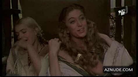 LE BON ROI DAGOBERT NUDE SCENES AZNude