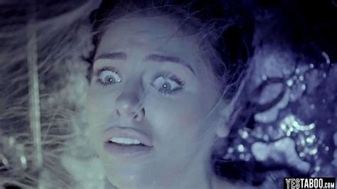 Couple Taken By Aliens For A Livn Galactwc Sex Show Free Porno Video Gram XXX Sex Tube