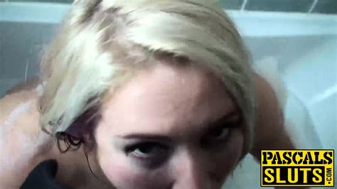 Blonde MILF Kaz Gets Her Pussy Squirting For The First Time