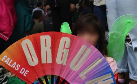 Parada Gay tem bloco crianças trans