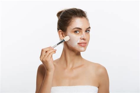 Premium Photo Portrait Beautiful Naked Woman Apply Cosmetic White