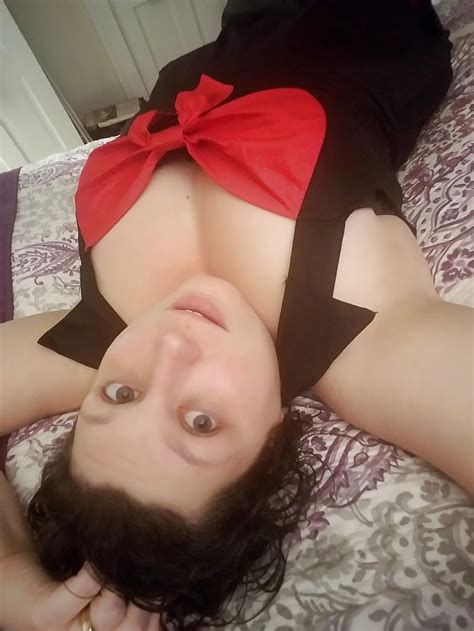 S Glam Pinup Style Smoking Cigarette Holder Milf Wife Porn Pictures Xxx Photos Sex Images