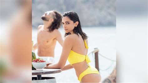 Deepika Padukone S Smoking Hot Yellow Bikini Look From Pathaan Is