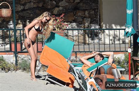 Yasmin Brunet Boob Slip By The Sea In Portofino AZNude