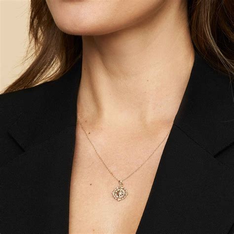 Compass Rose Pendant Charm Oradina
