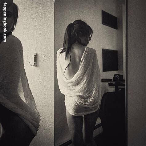 Ninaxxxxnn Ninabear Nude OnlyFans Leaks Fappening FappeningBook